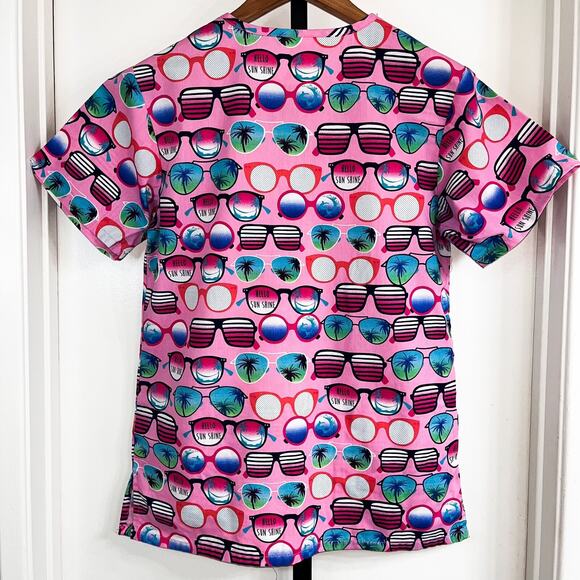 UA Scrubs Womens Scrub Top - Pink Shades Sunglasses, Size S - Picture 2 of 5